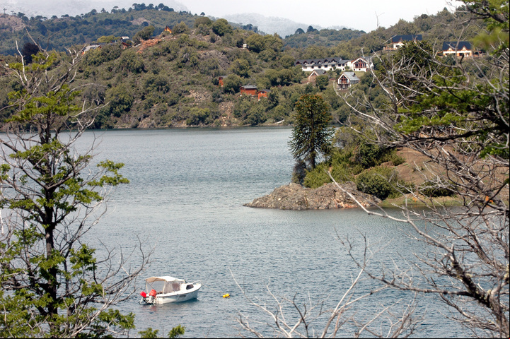 265 11 05 viajes villa pehuenia _ fotos eduardo carrera villa pehuenia neuquen suplemento viajes y turismo