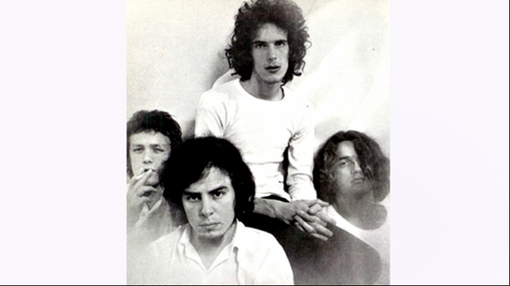 Almendra en 1967, con Spinetta, García, Del Guercio y Molinari (a la derecha).