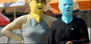 El face-kini es boom en China