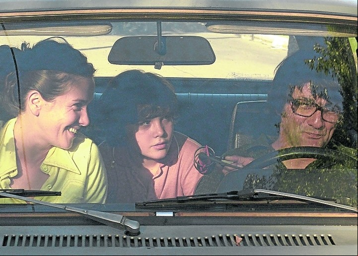 César Troncoso con Natalia Oreiro en "Infancia clandestina".