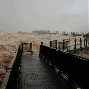 Misiones, en alerta por una fuerte crecida de los ríos Iguazú y Paraná