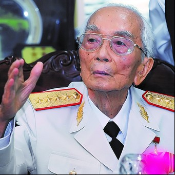 A los 102 años, murió el general Giap, el Napoleón de Vietnam