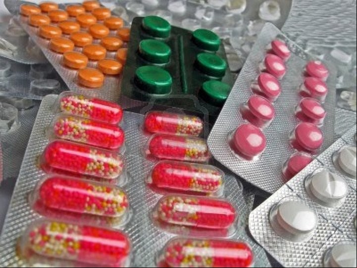 Los expertos señalan que el problema es la autoprescripción de remedios que deben venderse con receta médica.