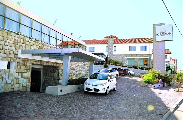El hotel Sasso, en Mar del Plata, en una foto de 2005. La ciudad tiene hoy 568 establecimientos hoteleros. Foto Marcelo Genlotte / Archivo