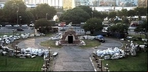 Monumento a Colón: otro intento de frenar la mudanza