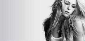 El sensual striptease de Shakira 