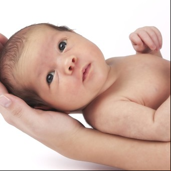 Los niños nacidos por cesárea tienen más riesgo de alergias