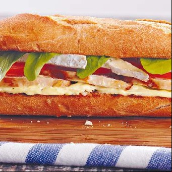 Sándwich light de pollo grillado y queso