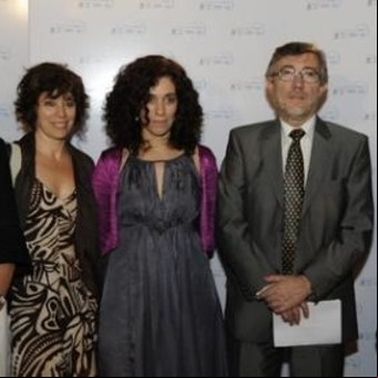 Se lanzó una nueva edición del Premio “Por la mujer en la ciencia”