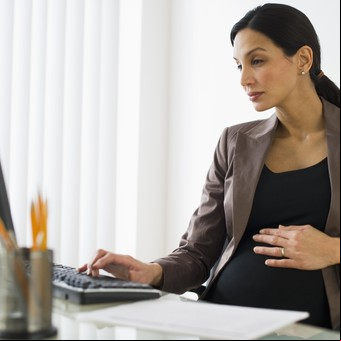 ¿De qué hablan las madres en las redes sociales?
