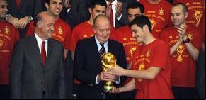 Los campeones y el rey