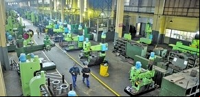Por las automotrices y siderúrgicas, cayó 1,5% la industria en abril y suma 21 meses de baja