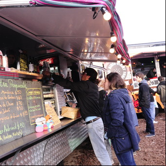 De los carritos a los foodtrucks, la evolución de la comida que se vende en la calle