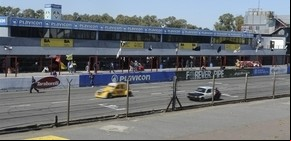 Quieren hacer un hotel, un museo y comercios en el Autódromo para poder recuperarlo