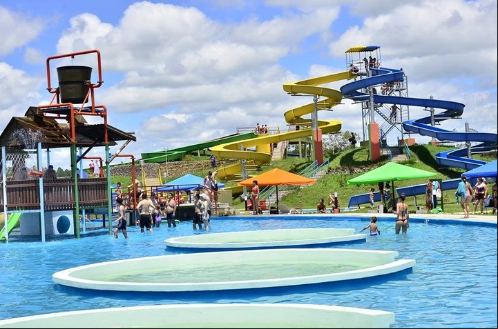 Parque acuático en las Termas de Federación, al norte de Entre Ríos.
