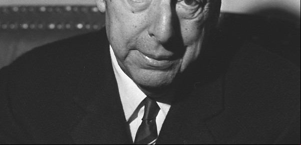 Neruda y un trofeo reservado
