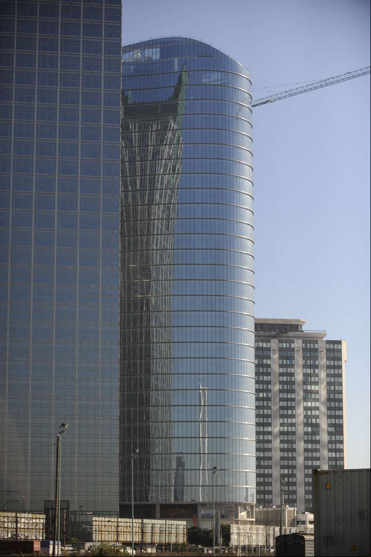 La renovación de Catalinas: Avanzan las obras de los edificios corporativos del Banco Macro y el BBVA (ya inaugurado); hay otro gigante proyectado por IRSA.