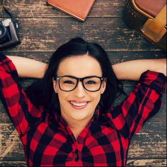¿Viajarás sola pero antes quieres conocer a alguien? Checa estos consejos