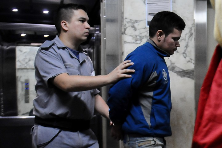 El Tribunal Oral en lo Criminal Nº 15 juzga a Lucas Azcona por el crimen de la estudiante chilena Nicole Sessarego Bórquez, asesinada a puñaladas en 2014 cuando llegaba a su casa en el barrio porteño de Almagro. (Gustavo Amarelle / Télam)