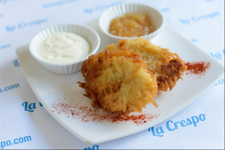 Latkes de papa de La Crespo. Foto: Andres D'Elia