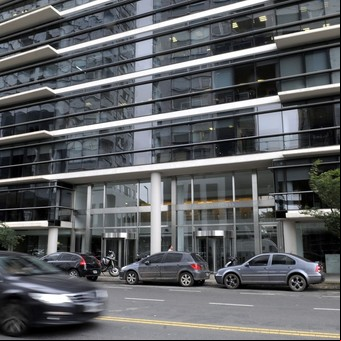 Secuestran 38 autos de alta gama en Madero Center por la causa de las maniobras con declaración de importaciones truchas