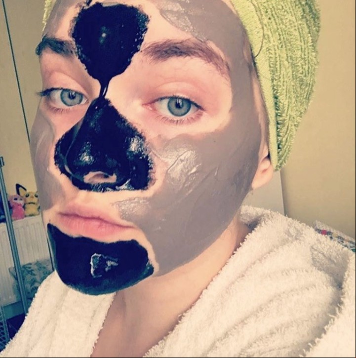 El #Multimasking, el tratamiento de belleza que arrasa en Instagram. Foto: @velvetrine