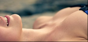 Escotes sin edad: los tratamientos de belleza que revierten sus signos de envejecimiento