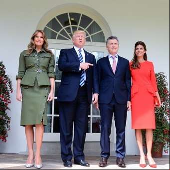 ¿Quién diseñó el vestido que usó Juliana Awada en Washington?