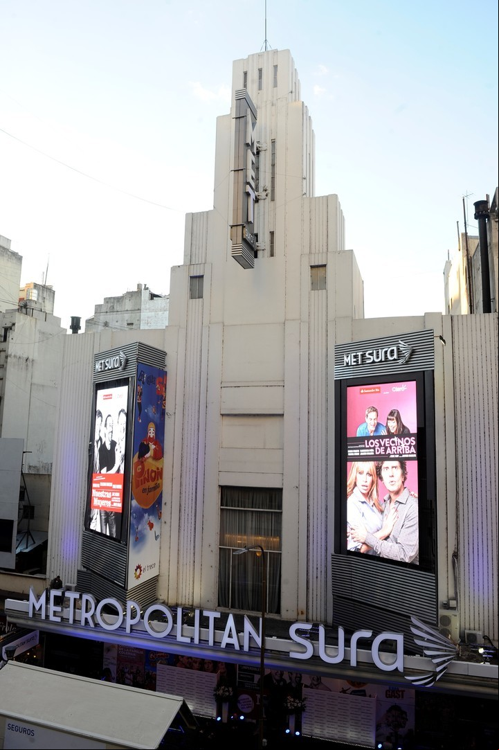 En escena. El Metropolitan, aparentemente simple e impactante, es de 1937. /Juan Manuel Foglia