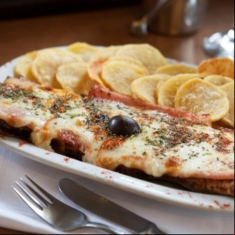 Milanesa napolitana