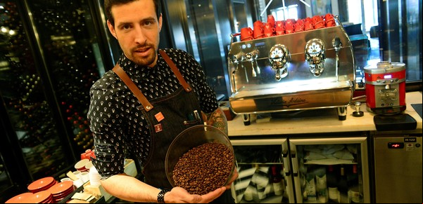 Baristas: ya no cualquiera prepara el café