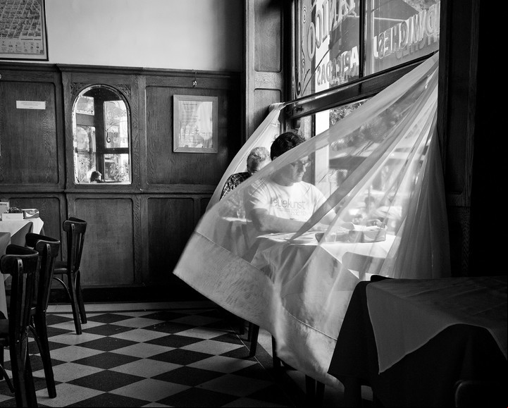 Claudio Larrea. Bar Británico, 2012.