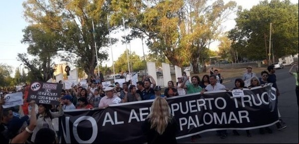 Presentaron un recurso de amparo contra los vuelos low cost en la Base Aérea de El Palomar