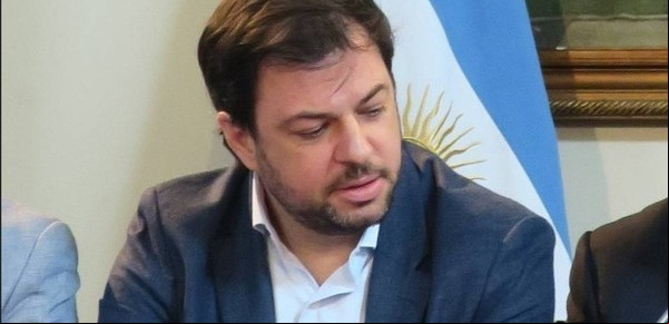 Tras la renuncia, Valentín Díaz Gilligan volvió a la Casa Rosada para "visitar amigos"
