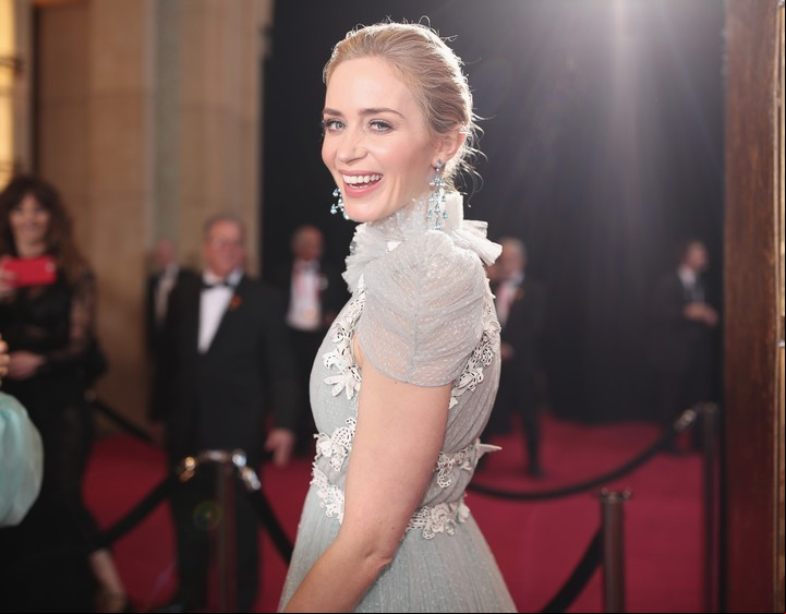 Emily Blunt, otra de las famosas señaladas por su "cara de Ozempic" en los Oscar. Foto AFP