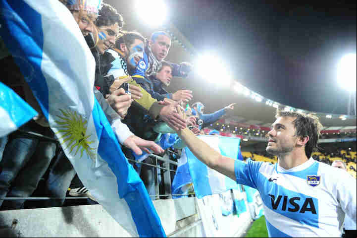 Juan Martín Hernández celebra el triunfo frente a los All Black de Nueva Zelanda en el Championship 2012. Marcelo Genlote