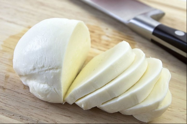 Mozzarella, el queso recomendado para el corazón.