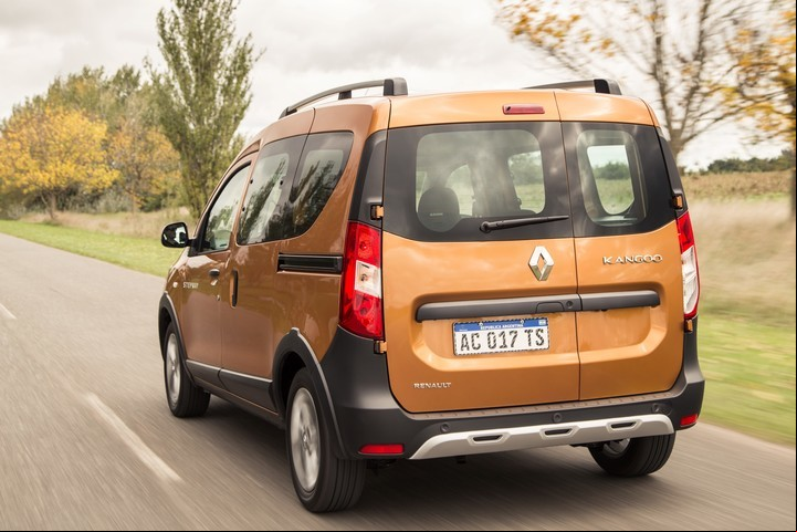 El Renault Kangoo se volvió a meter entre los 10 más vendidos.
