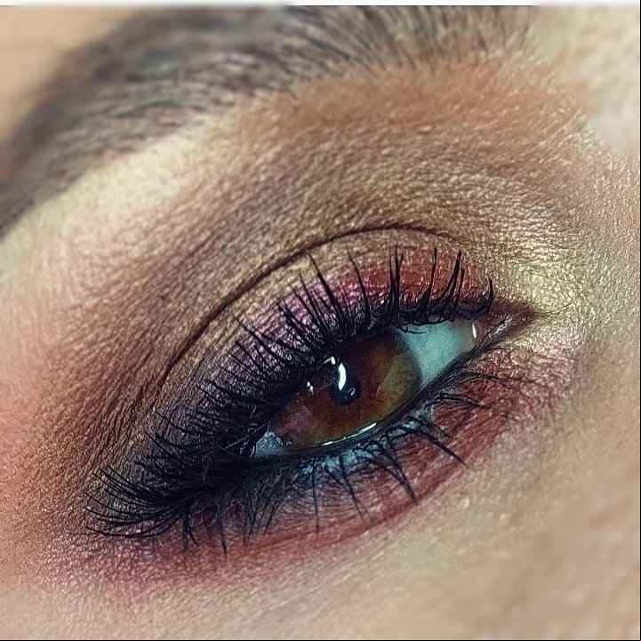 La técnica del smokey eye le da más profundidad a la mirada.