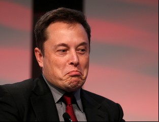 Elon Musk le habría pedido a Tim Cook el puesto de CEO de Apple a cambio de venderle Tesla