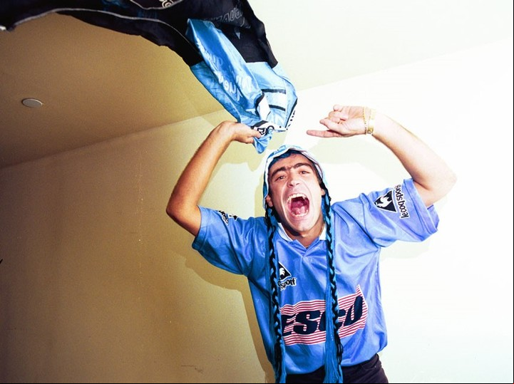 El Potro Rodrigo, ídolo de la música y muy fanático de Belgrano. Foto: gentileza La Voz del Interior.
