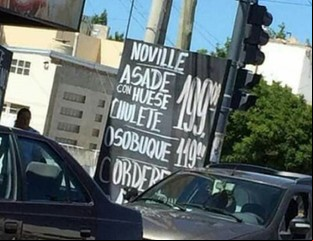 La carnicería que desafía a la Real Academia: vende chuletes, asade con huese y osobuque