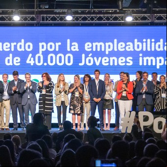 Una alianza de empresas promete 18.000 puestos de trabajo para jóvenes
