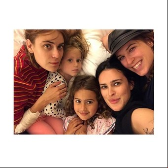 Las cinco hijas de Bruce Willis posaron juntas para recibir el 2019