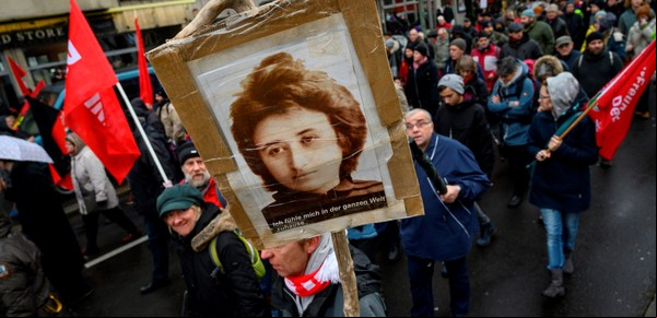 Rosa Luxemburgo y la reflexión crítica