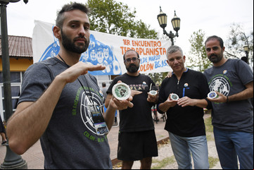Crónica desde la "dimensión desconocida": el insólito encuentro de los terraplanistas en la Argentina