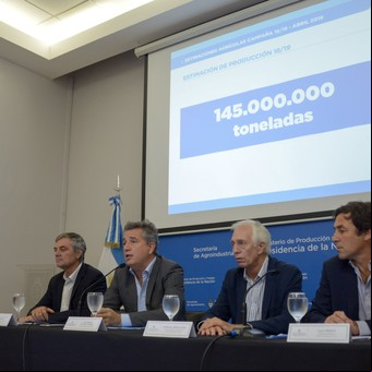 Agroindustria elevó la estimación de la cosecha a 145 millones de toneladas, la mayor de la historia