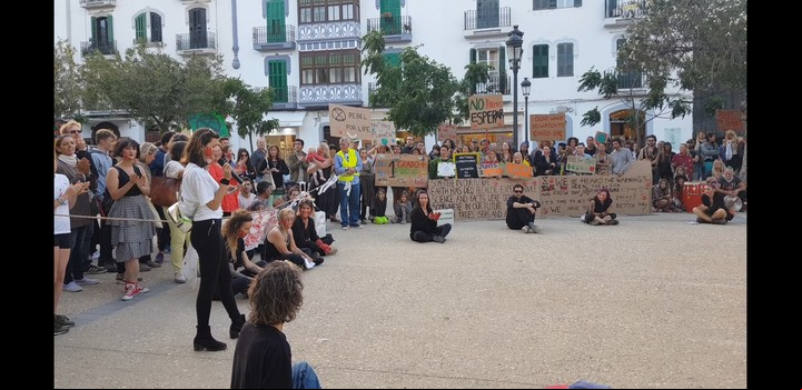 El movimiento social Extinction Rebellion (en español, rebelión contra la extinción) en Ibiza. Foto: Patricia Lasca.