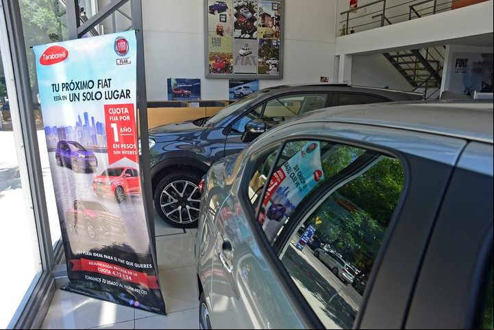 Fiat acaba de actualizar al Mobi, su modelo más económico que ahora se ofrece en una sola versión (Like) a $1.611.800. Foto Archivo Clarín