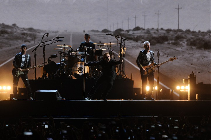U2, en el Estadio Único de La Plata, en la gira de The Joshua. Foto: Martín Bonetto